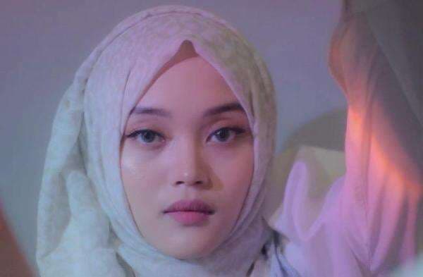 Profil dan Biodata Putri Delina, Anak Kedua Sule yang Curhatannya Kembali Viral Profil dan Biodata Putri Delina, Anak Kedua Sule yang Curhatannya Kembali Viral