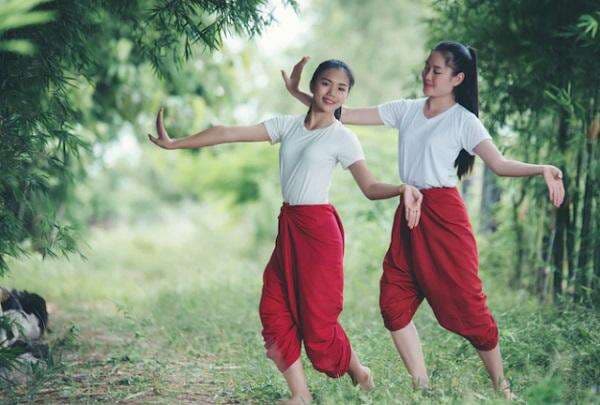 Pola Lantai Horizontal: Pengertian, Contoh dan Bentuknya Lengkap Pola Lantai Horizontal: Pengertian, Contoh dan Bentuknya Lengkap