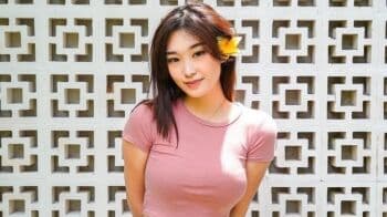 Livy Renata Selfie Pakai Bikini Biru, Netizen: Bikin Deg-degan Livy Renata Selfie Pakai Bikini Biru, Netizen: Bikin Deg-degan