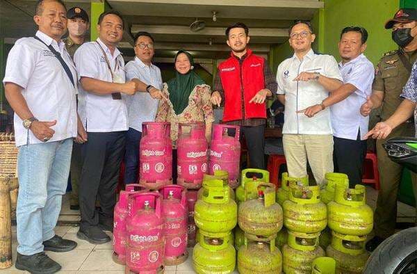 Sidak Tempat Usaha, Petugas Gabungan di Sleman Temukan 12 Rumah Makan Pakai Gas Melon Sidak Tempat Usaha, Petugas Gabungan di Sleman Temukan 12 Rumah Makan Pakai Gas Melon