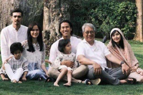 Biodata dan Profil Rini S Bono, Aktris Era 80an yang Jadi Istri Bos KFC Biodata dan Profil Rini S Bono, Aktris Era 80an yang Jadi Istri Bos KFC