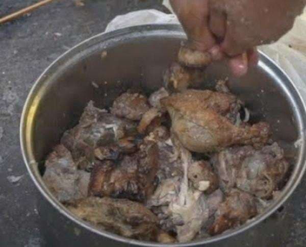Makanan Ekstrem Asal Filipina yang Terkesan Jorok Tapi Laris Manis Makanan Ekstrem Asal Filipina yang Terkesan Jorok Tapi Laris Manis