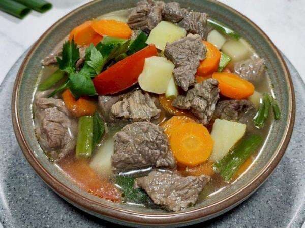 Resep Sop Daging Sapi Simpel yang Enak dan Gurih, Praktis! Resep Sop Daging Sapi Simpel yang Enak dan Gurih, Praktis!