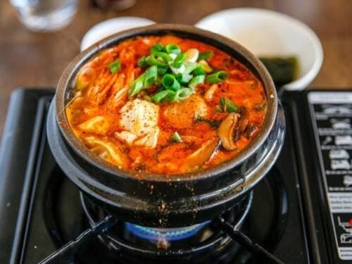 Deretan Variety Show yang Menghadirkan Kuliner Korea, dari Three Meals a Day hingga Tasty Guys Deretan Variety Show yang Menghadirkan Kuliner Korea, dari Three Meals a Day hingga Tasty Guys