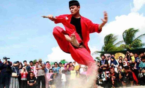 Silat Betawi Bukan Sekadar untuk Dilihat tapi Berdaya Guna Silat Betawi Bukan Sekadar untuk Dilihat tapi Berdaya Guna