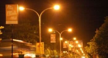 6 Fakta Menarik Penerangan Jalan Umum (PJU), dari Jenis Lampu hingga Waktu Nyala 6 Fakta Menarik Penerangan Jalan Umum (PJU), dari Jenis Lampu hingga Waktu Nyala