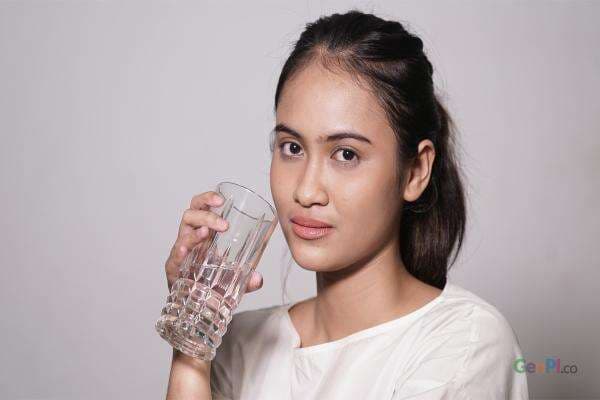 Manfaat Dahsyat Air Hangat, Redakan Maag dan GERD Manfaat Dahsyat Air Hangat, Redakan Maag dan GERD