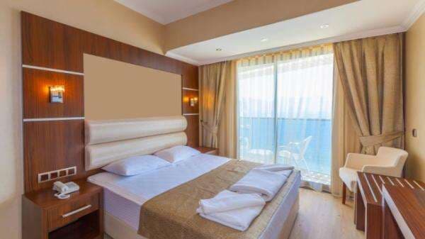 Alasan Kenapa di Hotel Tidak Ada Jam Dinding dan Guling, Sudah Tahu? Alasan Kenapa di Hotel Tidak Ada Jam Dinding dan Guling, Sudah Tahu?