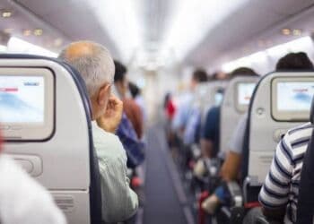 Dear Traveler, Ini 3 Alasan Terbesar Mengapa Dilarang Pakai Sandal Jepit saat Naik Pesawat Dear Traveler, Ini 3 Alasan Terbesar Mengapa Dilarang Pakai Sandal Jepit saat Naik Pesawat