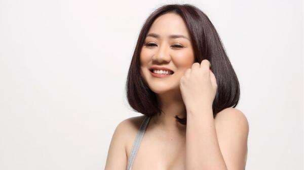 Tante Ernie Unggah dengan Outfit Kasual, Netizen: Duh Menggemaskan Tante Ernie Unggah dengan Outfit Kasual, Netizen: Duh Menggemaskan