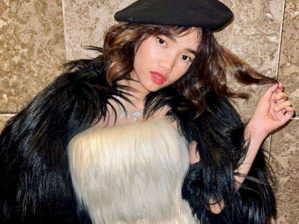 Fuji Tetap Dinyinyiri usai Minta Maaf soal Ucapan Najis: Tenar karena Vanessa Aja Sombong Fuji Tetap Dinyinyiri usai Minta Maaf soal Ucapan Najis: Tenar karena Vanessa Aja Sombong