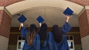 5 Orang dengan Gelar Pendidikan Terbanyak di Dunia, Ada yang Sampai Cetak Rekor MURI 5 Orang dengan Gelar Pendidikan Terbanyak di Dunia, Ada yang Sampai Cetak Rekor MURI