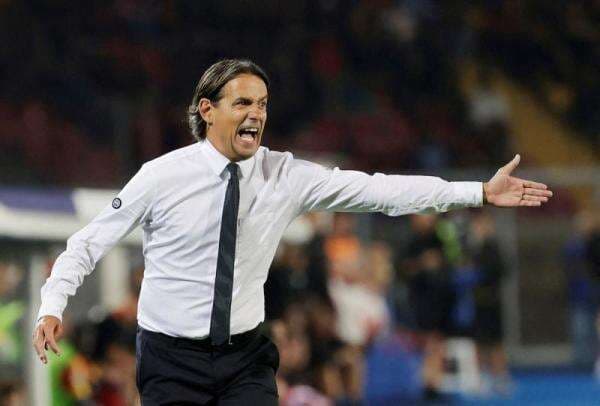 Simone Inzaghi Sebut Pemain Inter Milan Seperti Pingsan Usai Kena <i>Comeback</i> oleh AC Milan Simone Inzaghi Sebut Pemain Inter Milan Seperti Pingsan Usai Kena <i>Comeback</i> oleh AC Milan