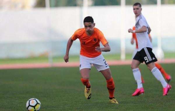 2 Pemain Keturunan Indonesia Dipanggil Timnas Belanda U-19, Netizen: PSSI Lelet 2 Pemain Keturunan Indonesia Dipanggil Timnas Belanda U-19, Netizen: PSSI Lelet