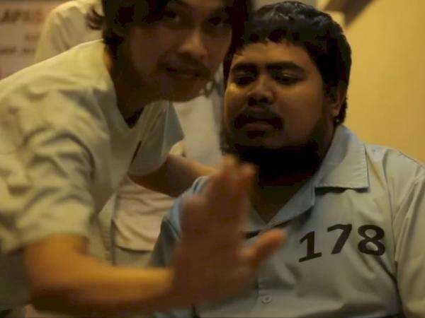 Behind the Scene "Miracle in Cell No 7", Rigen Ngambek ke Indra Jegel Gara-gara Dijahilin Behind the Scene "Miracle in Cell No 7", Rigen Ngambek ke Indra Jegel Gara-gara Dijahilin