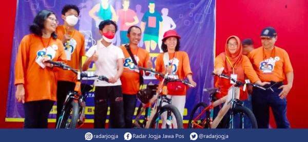 Fun Walk Lustrum SMPN 1 Jogja Diikuti Alumni Tahun 1966 Fun Walk Lustrum SMPN 1 Jogja Diikuti Alumni Tahun 1966