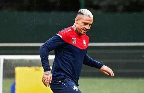 6 Pemain Sepak Bola Keturunan Indonesia yang Memilih Membela Negara lain 6 Pemain Sepak Bola Keturunan Indonesia yang Memilih Membela Negara lain