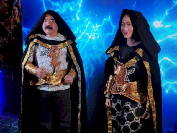 Ketika Adam & Inul Daratista Didandanin ala Black Adam saat Nobar, Netizen: Couple Goals! Ketika Adam & Inul Daratista Didandanin ala Black Adam saat Nobar, Netizen: Couple Goals!
