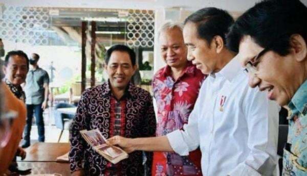 Jawaban dari Gugatan Ijazah Palsu: Presiden Jokowi Diminta Tunjukkan Ijazah Asli Jawaban dari Gugatan Ijazah Palsu: Presiden Jokowi Diminta Tunjukkan Ijazah Asli