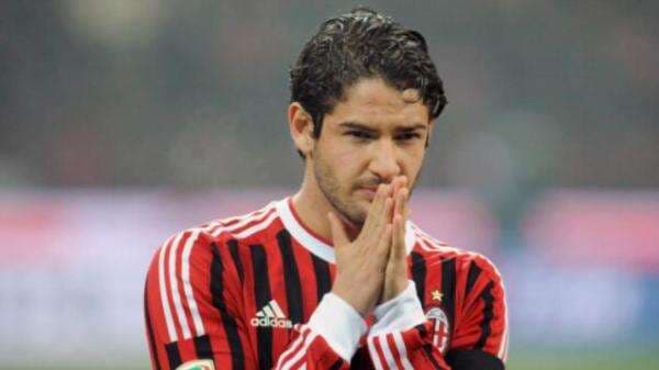 Nostalgia Alexandre Pato, Wonderkid AC Milan yang Dihancurkan Cedera dan Pacari Anak Bos Nostalgia Alexandre Pato, Wonderkid AC Milan yang Dihancurkan Cedera dan Pacari Anak Bos