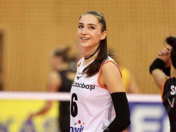 Bidadari Turki, Atlet Voli yang Cantiknya Kebangetan! Bidadari Turki, Atlet Voli yang Cantiknya Kebangetan!