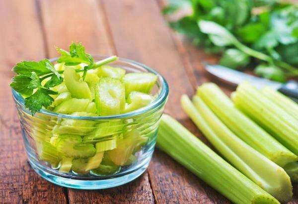 Seledri dan Kacang Panjang Bikin Asam Urat Rontok, Ini Ramuan dr. Zaidul Akbar Seledri dan Kacang Panjang Bikin Asam Urat Rontok, Ini Ramuan dr. Zaidul Akbar