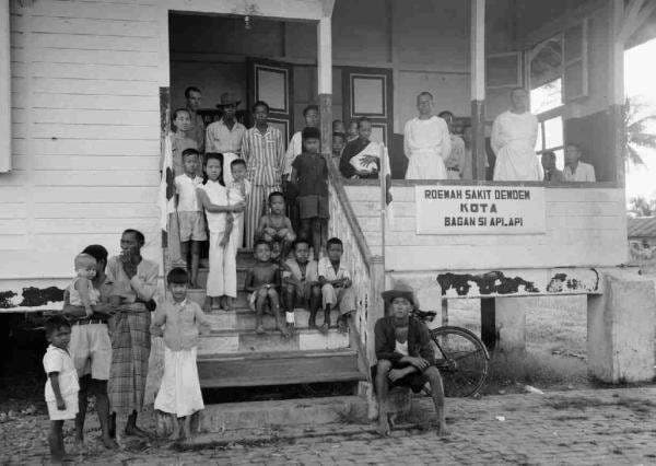 Cara Pemerintah Hindia Belanda Menangani Ragam Penyakit di Abad ke-20 Cara Pemerintah Hindia Belanda Menangani Ragam Penyakit di Abad ke-20