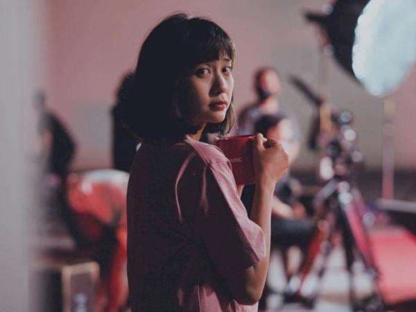 Charita Utami Debut Solo Lewat Lagu 'Toreh', Sampaikan Perasaan Sembuh dan Tumbuh Charita Utami Debut Solo Lewat Lagu 'Toreh', Sampaikan Perasaan Sembuh dan Tumbuh