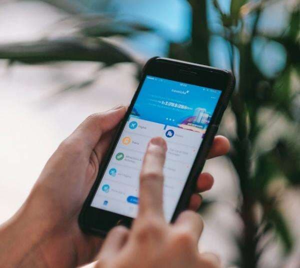 Traveloka Rilis Tagline Baru “Life, Your Way” Traveloka Rilis Tagline Baru “Life, Your Way”