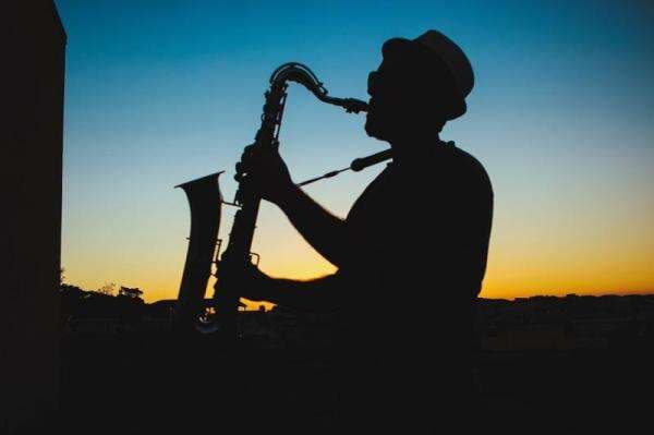 20 Contoh Musik Jazz Paling Populer di Indonesia 20 Contoh Musik Jazz Paling Populer di Indonesia