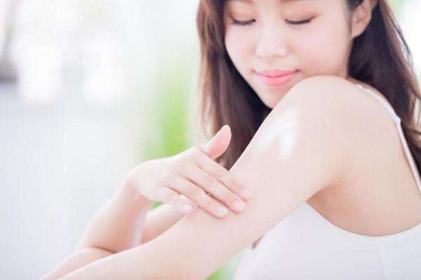 Cara Mencampurkan Bibit Collagen dan Handbody, Mencerahkan Kulit Seketika Cara Mencampurkan Bibit Collagen dan Handbody, Mencerahkan Kulit Seketika