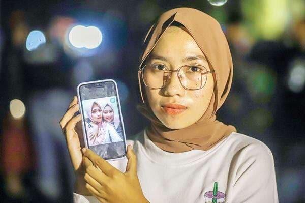 Novi Terus Menangis Mengingat Nova Novi Terus Menangis Mengingat Nova