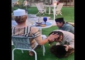 Viral Pemuda Cium Tangan Habib Bahar, Muannas Alaidid: Dzuriyah Mestinya Gak Butuh Kehormatan Viral Pemuda Cium Tangan Habib Bahar, Muannas Alaidid: Dzuriyah Mestinya Gak Butuh Kehormatan