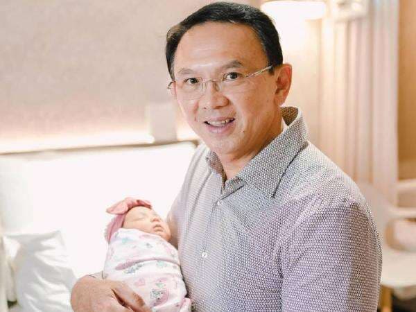 Doa di Balik Nama Anak Ketiga Ahok dan Puput Nastiti Devi, Regina Welasih Purnama Doa di Balik Nama Anak Ketiga Ahok dan Puput Nastiti Devi, Regina Welasih Purnama