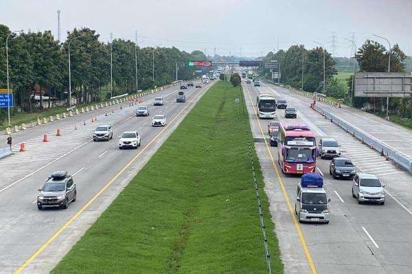 Polisi Tak Prioritaskan One Way saat Mudik Nataru, Pilih Buka Tutup hingga Contraflow Polisi Tak Prioritaskan One Way saat Mudik Nataru, Pilih Buka Tutup hingga Contraflow