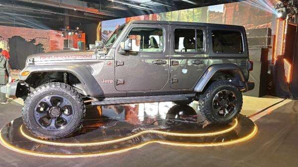 Resmi Meluncur, Jeep Wrangler 4-Door Rubicon Dijual Seharga Rp2,3 Miliar Resmi Meluncur, Jeep Wrangler 4-Door Rubicon Dijual Seharga Rp2,3 Miliar