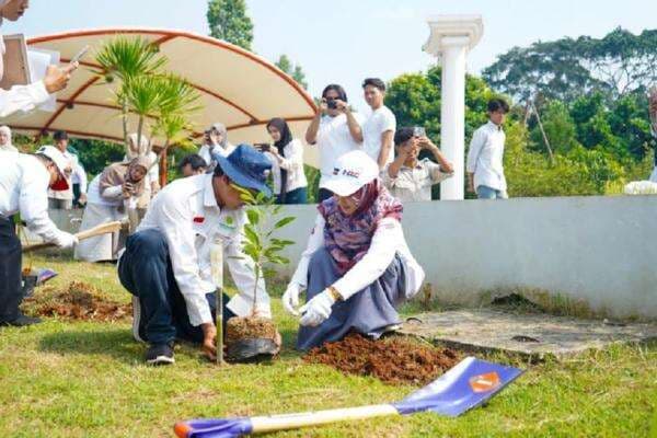 Hari Lingkungan Hidup Sedunia, UMJ Tanam 3.650 Bibit Pohon di Ciputat Hari Lingkungan Hidup Sedunia, UMJ Tanam 3.650 Bibit Pohon di Ciputat