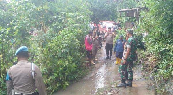 Main Prosotan di Parit Saat Hujan Deras, Bocah 7 Tahun di Bojonegoro Terseret ke Sungai dan Hilang Main Prosotan di Parit Saat Hujan Deras, Bocah 7 Tahun di Bojonegoro Terseret ke Sungai dan Hilang