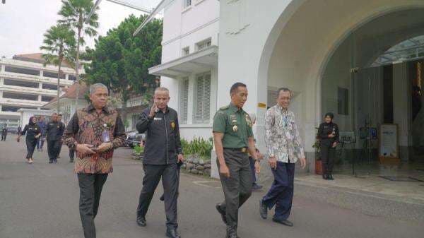 Bio Farma Terima Kunjungan Lemhannas RI, Perkuat Peran dalam Ketahanan Kesehatan Nasional Bio Farma Terima Kunjungan Lemhannas RI, Perkuat Peran dalam Ketahanan Kesehatan Nasional