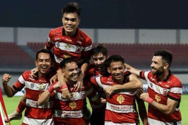 Hasil Madura United vs Semen Padang di Super League: Sape Kerrab Pesta 5-1 Hasil Madura United vs Semen Padang di Super League: Sape Kerrab Pesta 5-1