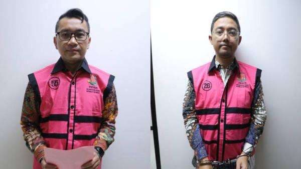 Tampang 9 Tersangka Kasus Korupsi Minyak Pertamina, Pakai Rompi Tahanan dan Diborgol Tampang 9 Tersangka Kasus Korupsi Minyak Pertamina, Pakai Rompi Tahanan dan Diborgol