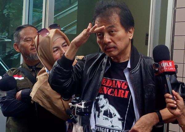 Roy Suryo 'Sentil' Rismon Sianipar Gegara Ungkit Kasus Panci Roy Suryo 'Sentil' Rismon Sianipar Gegara Ungkit Kasus Panci
