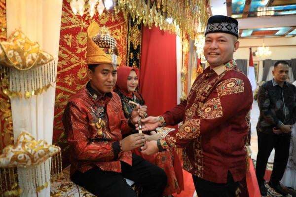 Pemkab Aceh Utara Gelar Pisah Sambut dengan Kapolres Lhokseumawe Pemkab Aceh Utara Gelar Pisah Sambut dengan Kapolres Lhokseumawe