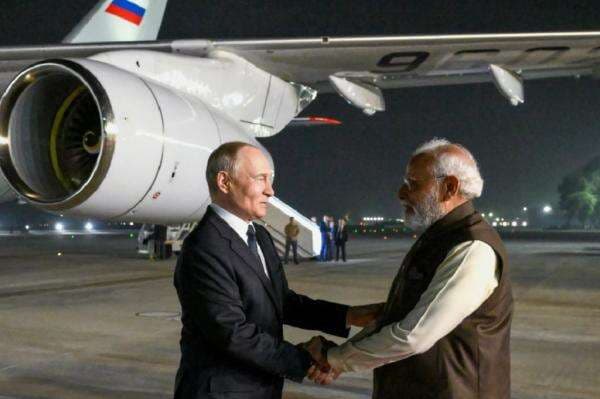 Putin Berkunjung ke India di Tengah Tekanan AS Putin Berkunjung ke India di Tengah Tekanan AS