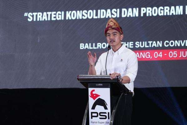 Kaesang Ungkap Dewan Pembina PSI Mulai Turun ke Daerah Akhir Juni Kaesang Ungkap Dewan Pembina PSI Mulai Turun ke Daerah Akhir Juni