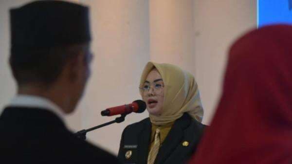 Lantik 61 Pejabat, Wali Kota Kendari Dorong Regenerasi Kepemimpinan dan Profesionalisme ASN Lantik 61 Pejabat, Wali Kota Kendari Dorong Regenerasi Kepemimpinan dan Profesionalisme ASN