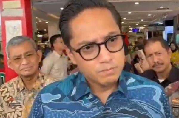 Wali Kota Medan Ungkap Alasan Tarik Bantuan 30 Ton Beras UEA bagi Korban Banjir Wali Kota Medan Ungkap Alasan Tarik Bantuan 30 Ton Beras UEA bagi Korban Banjir