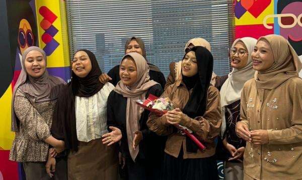 Momen Hangat Nakei Bersama Keilova di Sesi Dengar Perdana Lagu Nanti Momen Hangat Nakei Bersama Keilova di Sesi Dengar Perdana Lagu Nanti