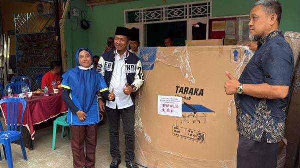 Anggota DPRD DKI Dina Masyusin Realisasikan Aspirasi Warga Kalideres, Distribusikan Sound System dan Tenis Meja Anggota DPRD DKI Dina Masyusin Realisasikan Aspirasi Warga Kalideres, Distribusikan Sound System dan Tenis Meja