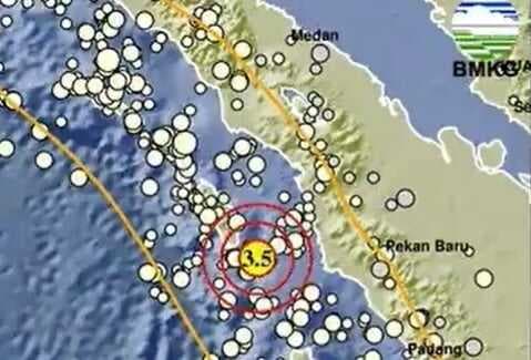 Gempa Hari Ini M 3,5 Guncang Nias Selatan, Berpusat di Darat Gempa Hari Ini M 3,5 Guncang Nias Selatan, Berpusat di Darat